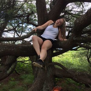 Meet your Posher, Ally